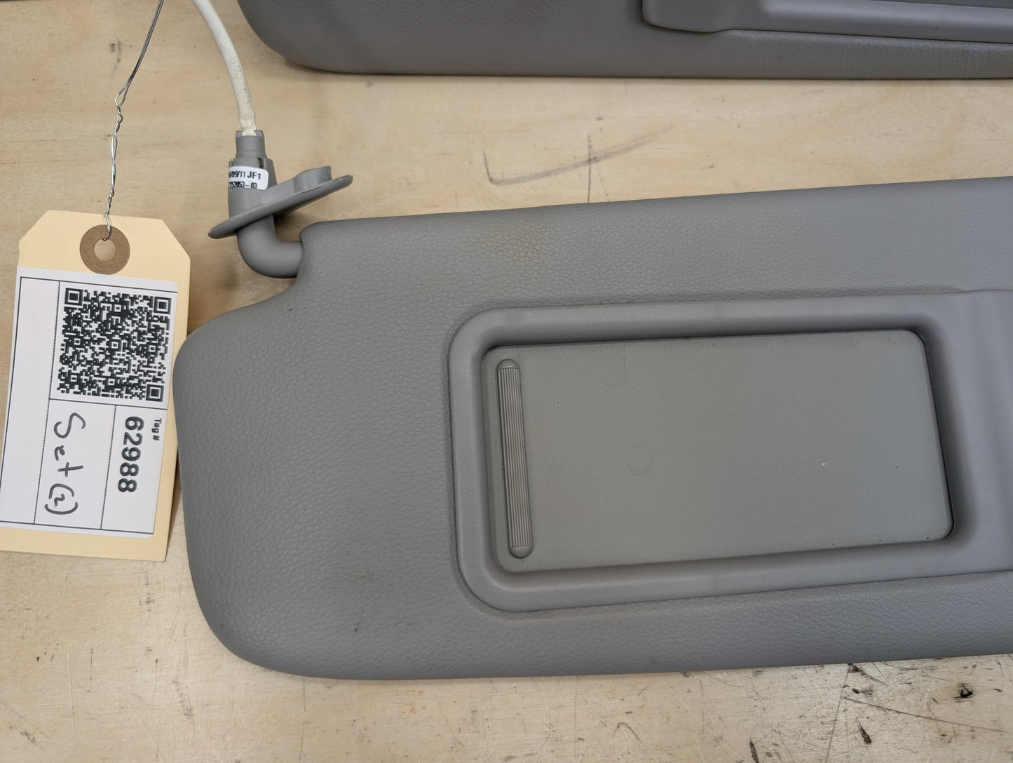 2006-2011 BMW 328i E90 Front Left Right Sun Visor SET 7252053