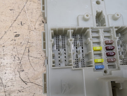 2018-2024 BMW X3 G01 Bdc Body Domain Fem Control Module w/ Key 8715809