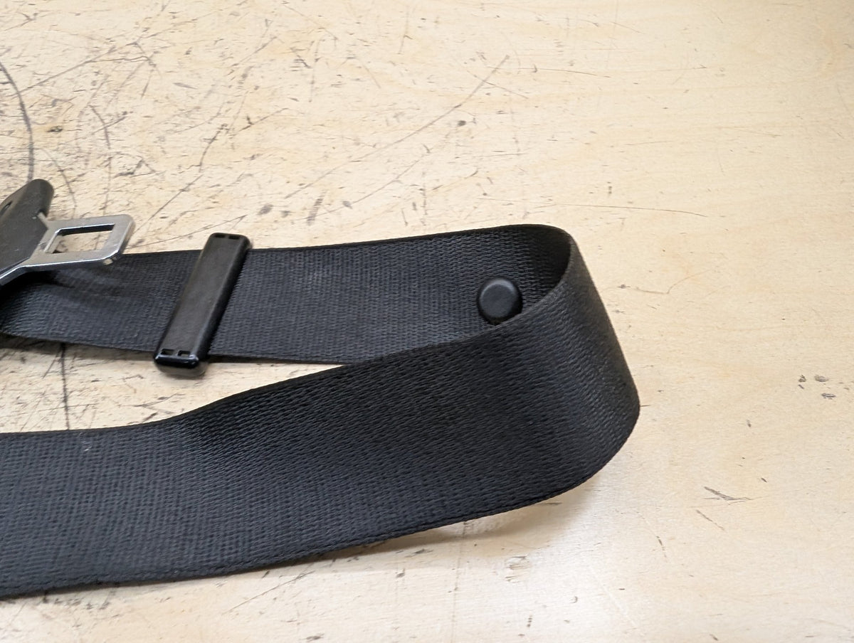 13-16 OEM BMW F01 F02 F10 535 740 750 M5 Front Left Driver Side Seatbelt Buckle