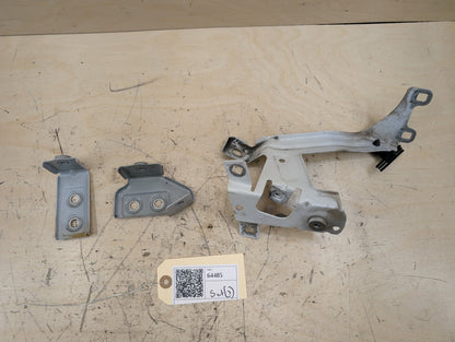2016-2022 BMW 750i G12 Front Right Passenger Fender Brackets SET 7347426