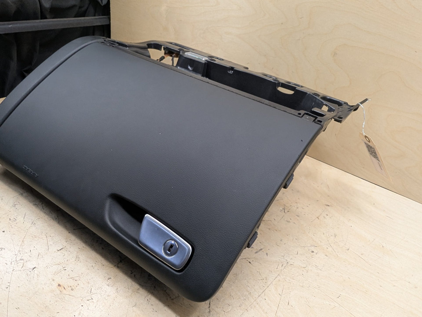 2011-2017 Audi RS5 8T Dashboard Dash Board Panel Glove Box Assemly 8K1880302C OEM