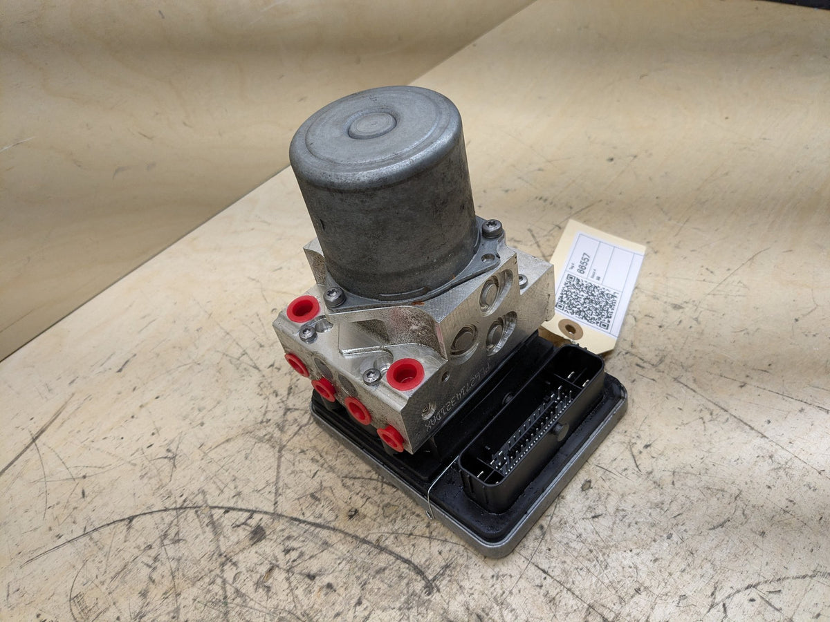2016-2019 BMW 740i G12 ABS Pump Module 6886388 OEM