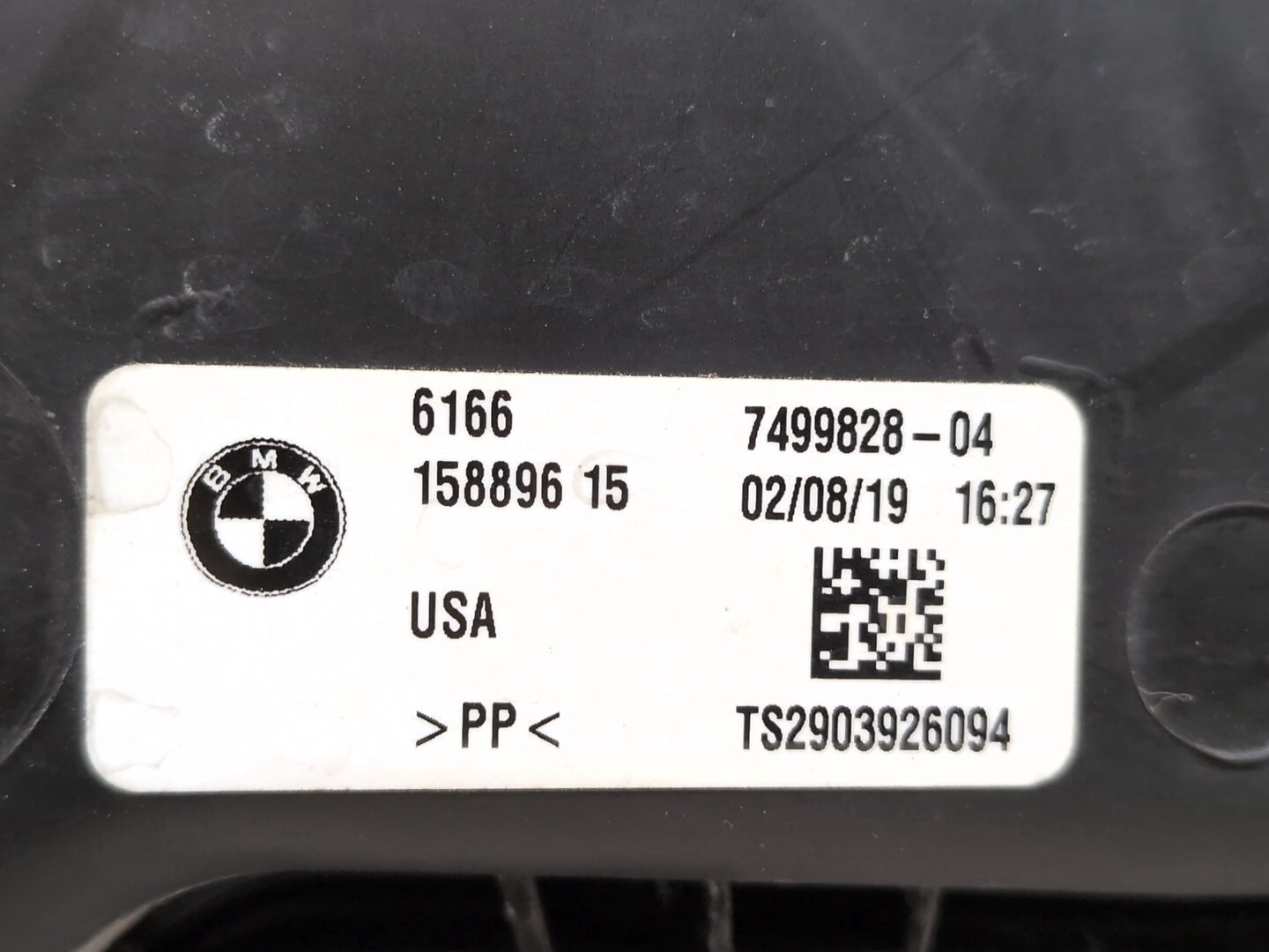 2019 - 2026 BMW X5 G05 Windshield Reservoir Tank Assembly 7499828 N63B44M3