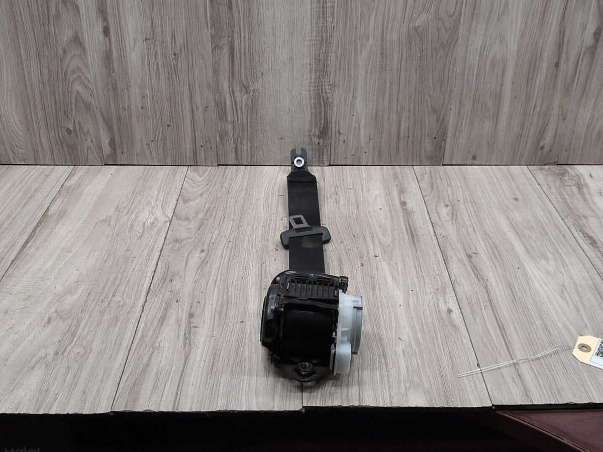 2015-2018 Audi Q3 8U Rear Left or Right Seatbelt Seat Belt Retractor 8U0857805A
