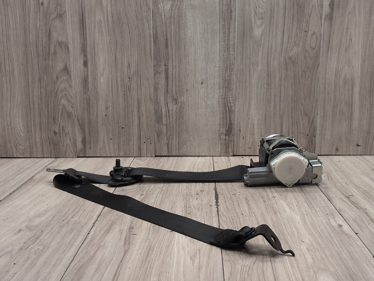 14-20 OEM BMW F22 F32 F82 M4 430 440 Front Left Driver Seatbelt Retractor Black