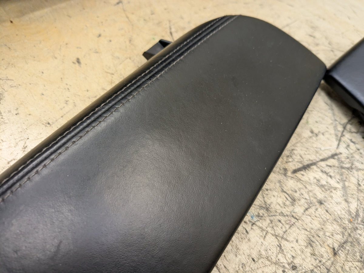 2018-2023 BMW M550i G30 Center Console Armrest Arm Rest 9388149 OEM