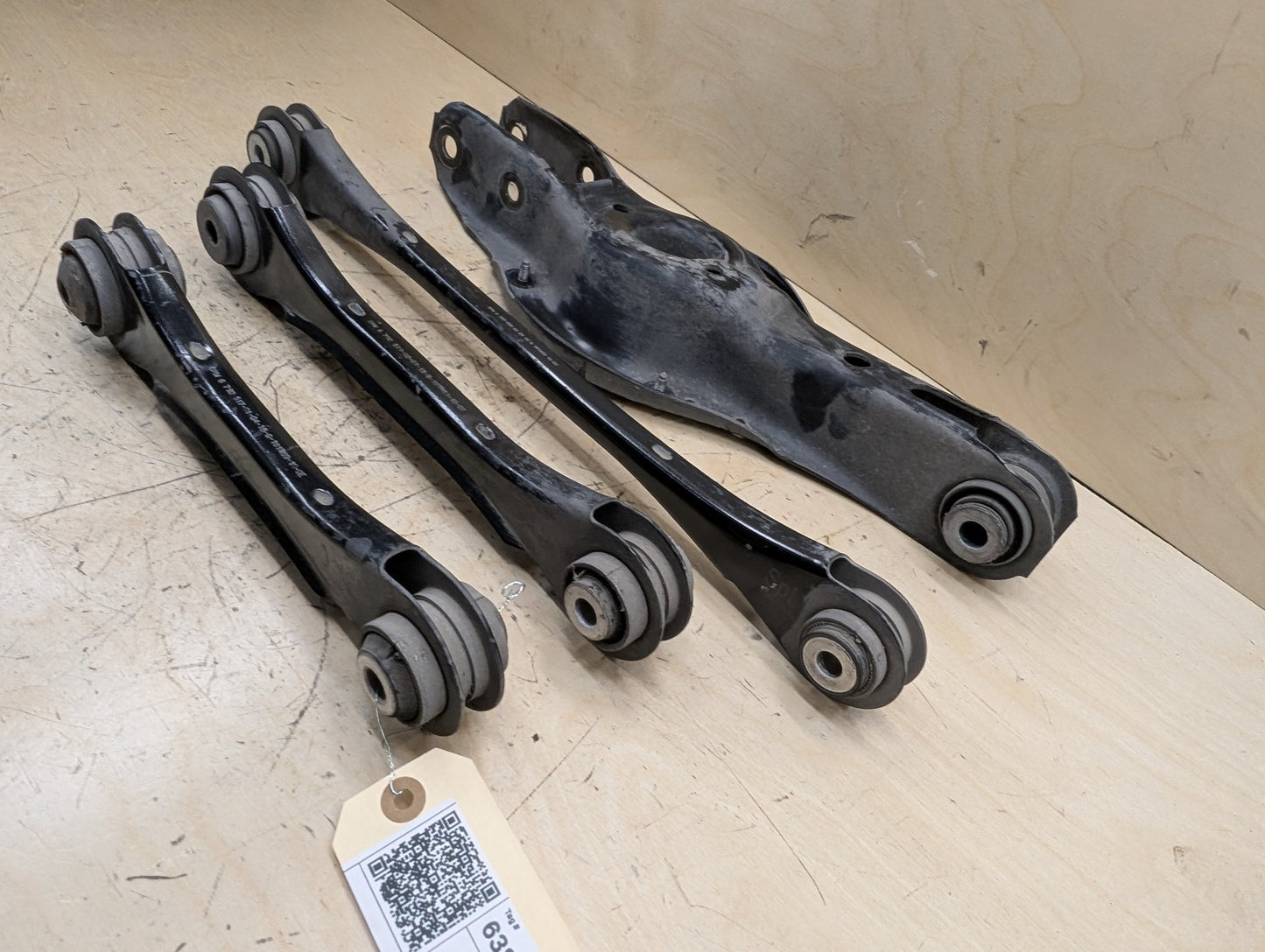 2012-2018 BMW 320i F30 Rear Right Passenger Control Arms SET 6792540