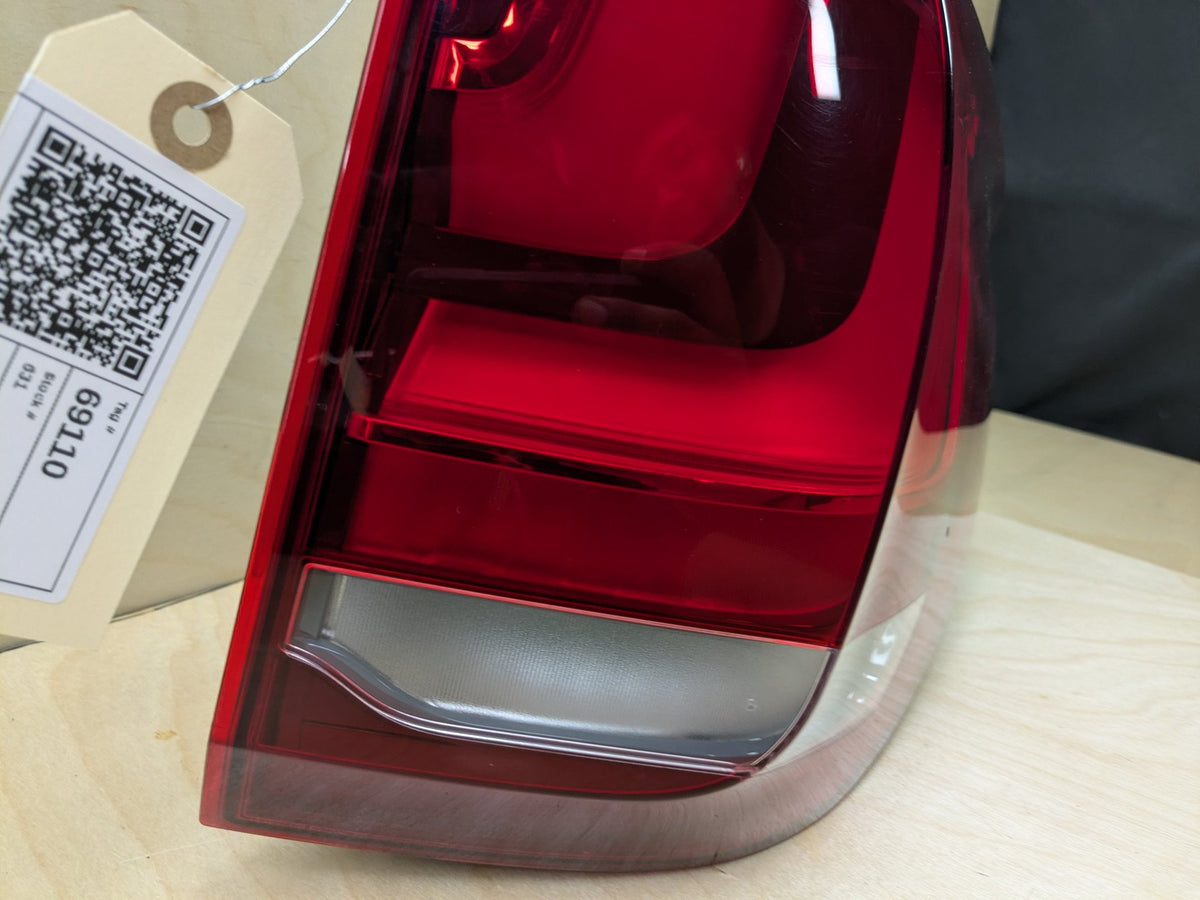 14-18 BMW OEM F15 F85 X5 X5M Rear Right Passenger Side Outer Stop Tail Light