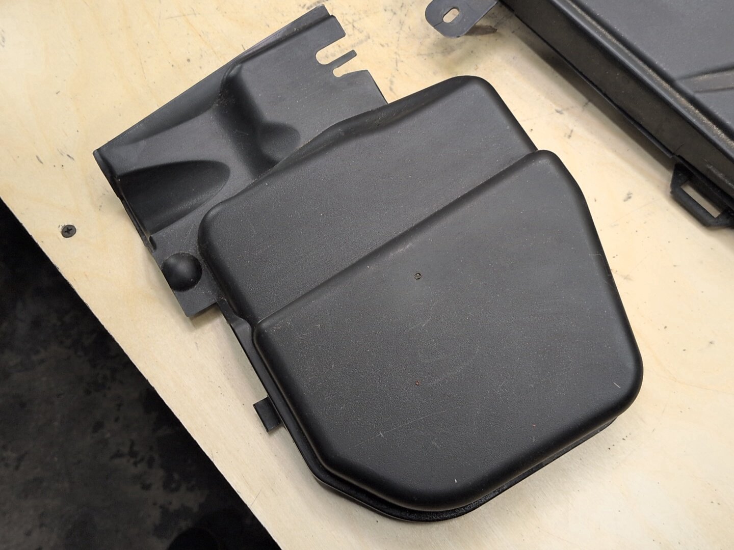 06-13 OEM BMW E90 E92 E93 328 335 Cabin Air Filter Cowl Housing Lower Upper SET