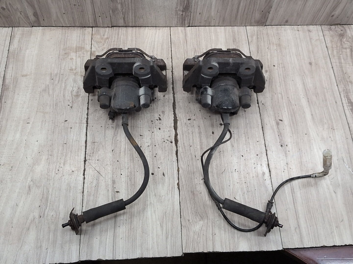 2004-2010 BMW M6 E64 Rear Left Right Brake Caliper SET 2283164