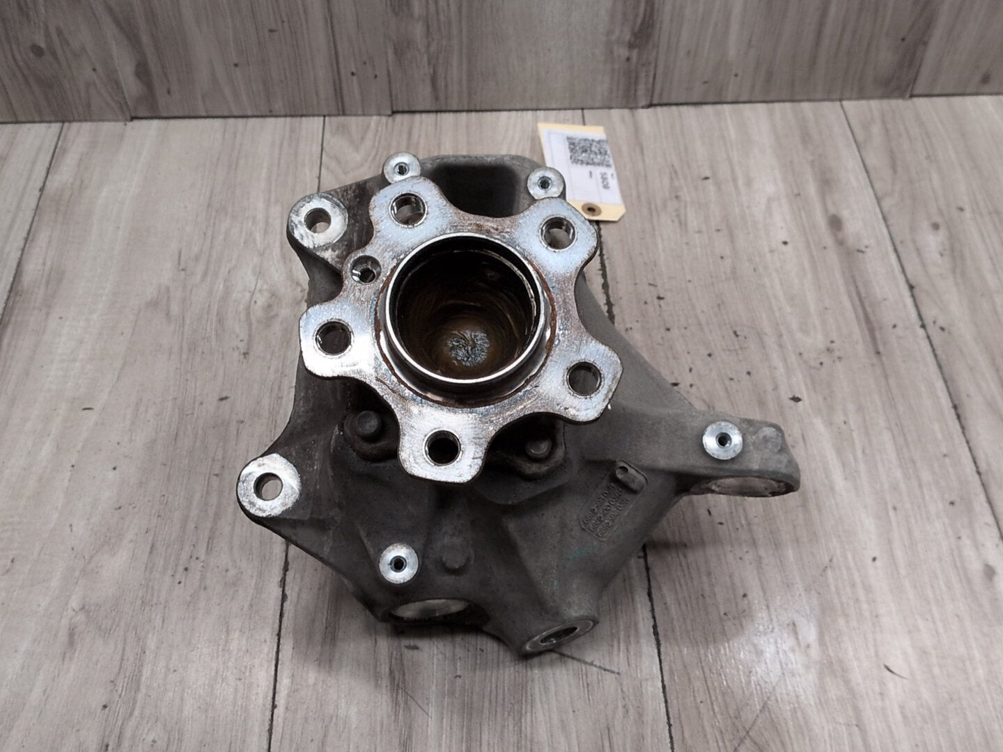 2018-2020 BMW X3 G01 Front Right Passenger Spindle Knuckle w/ Bearing 6882598