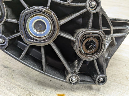 16-20 OEM BMW F22 F30 F32 F36 340 440 Engine B58 Oil Filter Housing