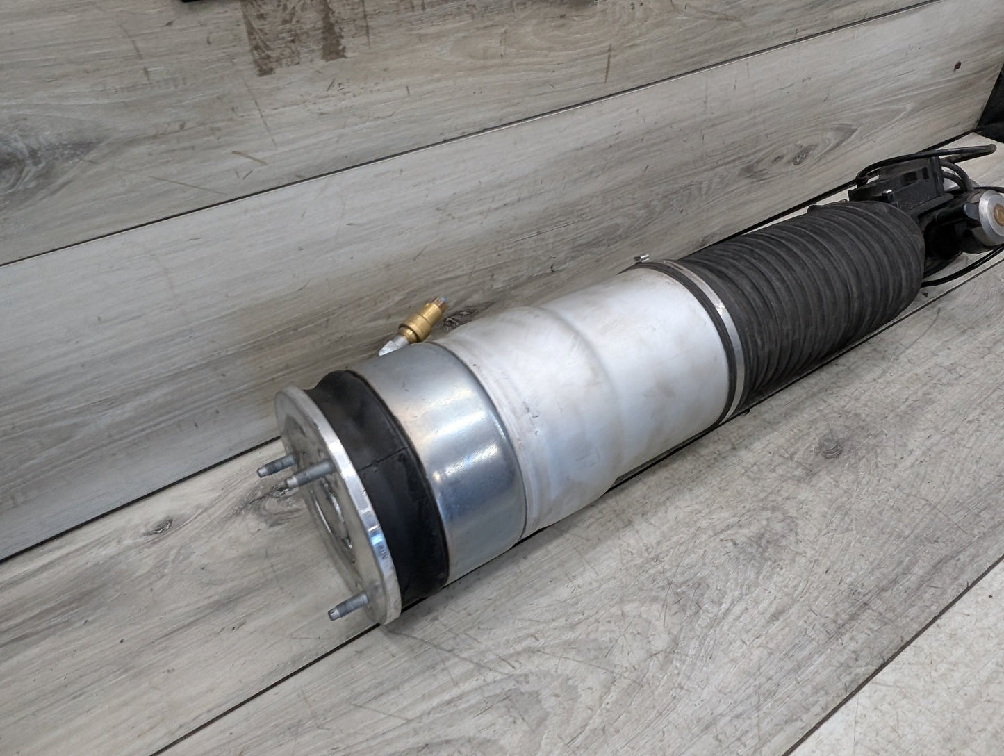 13-15 LCI OEM BMW 750i F01 Rear Right Passenger Air Strut Shock Absorber 6858814