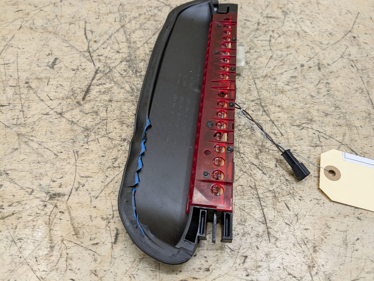 2018-2023 BMW M550i G30 Upper Liftgate Trunk Lid 3rd Brake Light 7360526 OEM