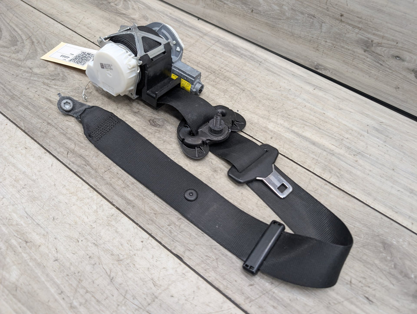 12-20 OEM BMW F30 F36 F80 M3 Front Left Driver Side Seatbelt Retractor Black