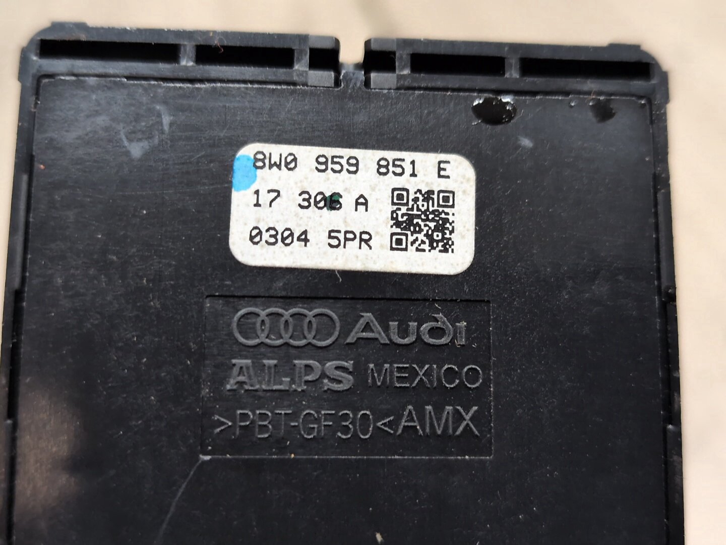 2018-2023 Audi S4 B9 Front Left Driver Door Master Window Switch 8W0959851E