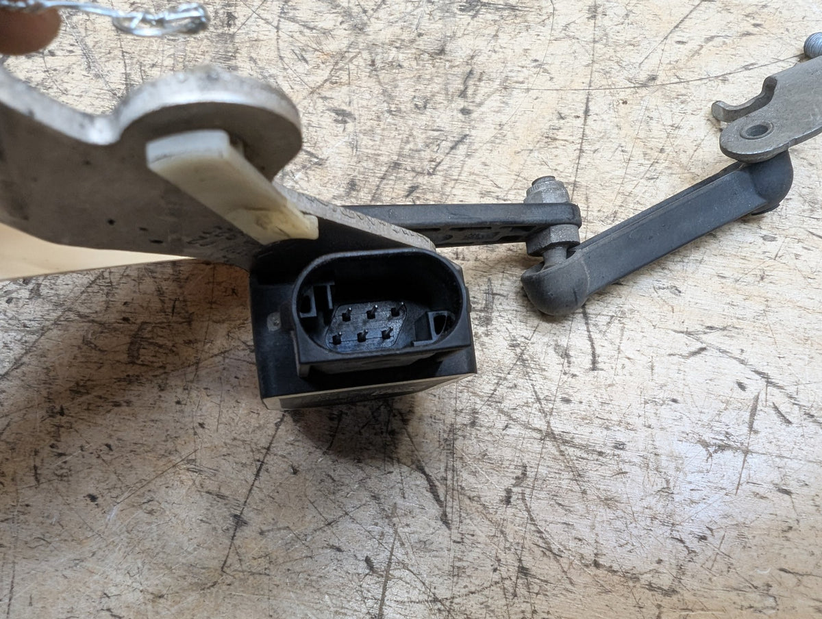 OEM BMW F30 F80 G20 G30 M3 Front Rear Left Right Suspension Height Level Sensor
