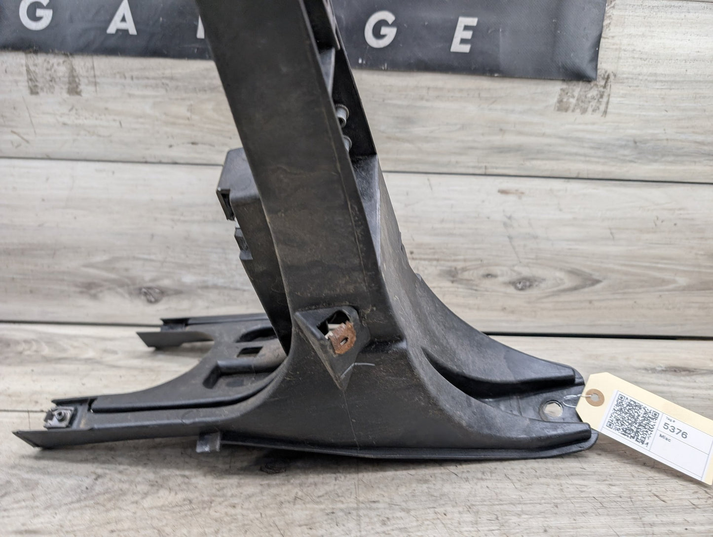 2007-2013 BMW X5 E70 Left Front Bumper Under Headlamp Bracket 7157983