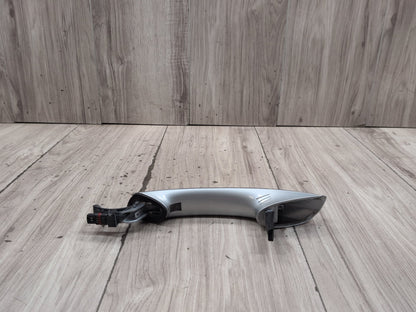 2016-2019 BMW 740Li G12 Right Passenger Door Handle w/ Comfort Access 7411034