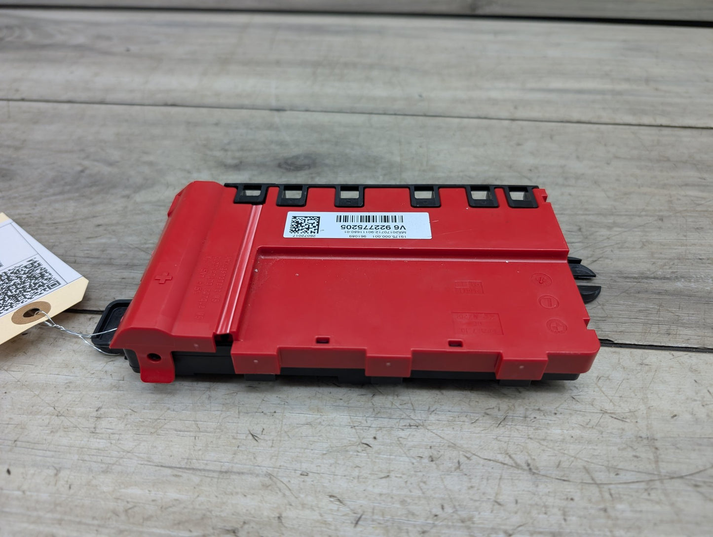 OEM BMW F22 F30 F32 F36 F80 F82 Positive Battery Distributor B+ Power Fuse Box