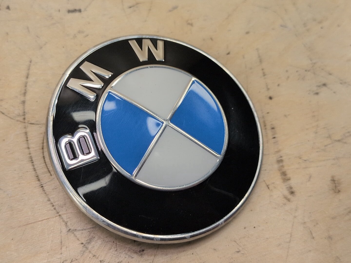 OEM BMW G01 G05 G20 G30 X3 X5 Hood Trunk Liftgate Emblem Badge Symbol Logo 82mm