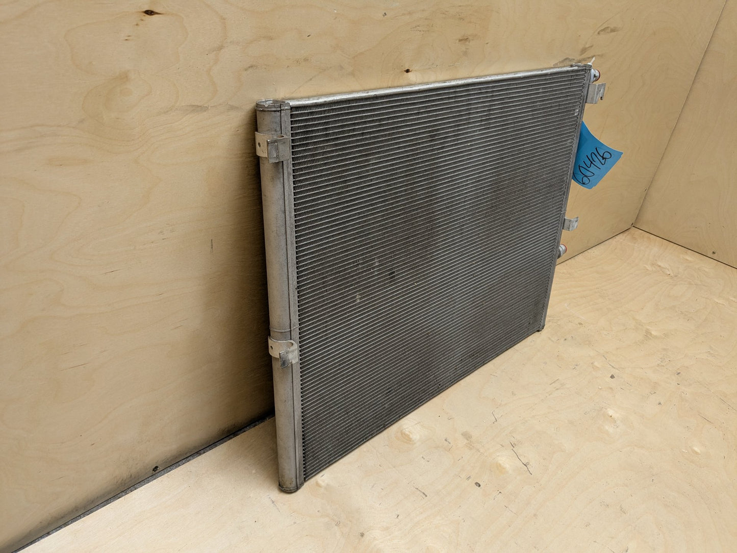 2017-2023 BMW 530i G30 Cooling Radiator 8484638
