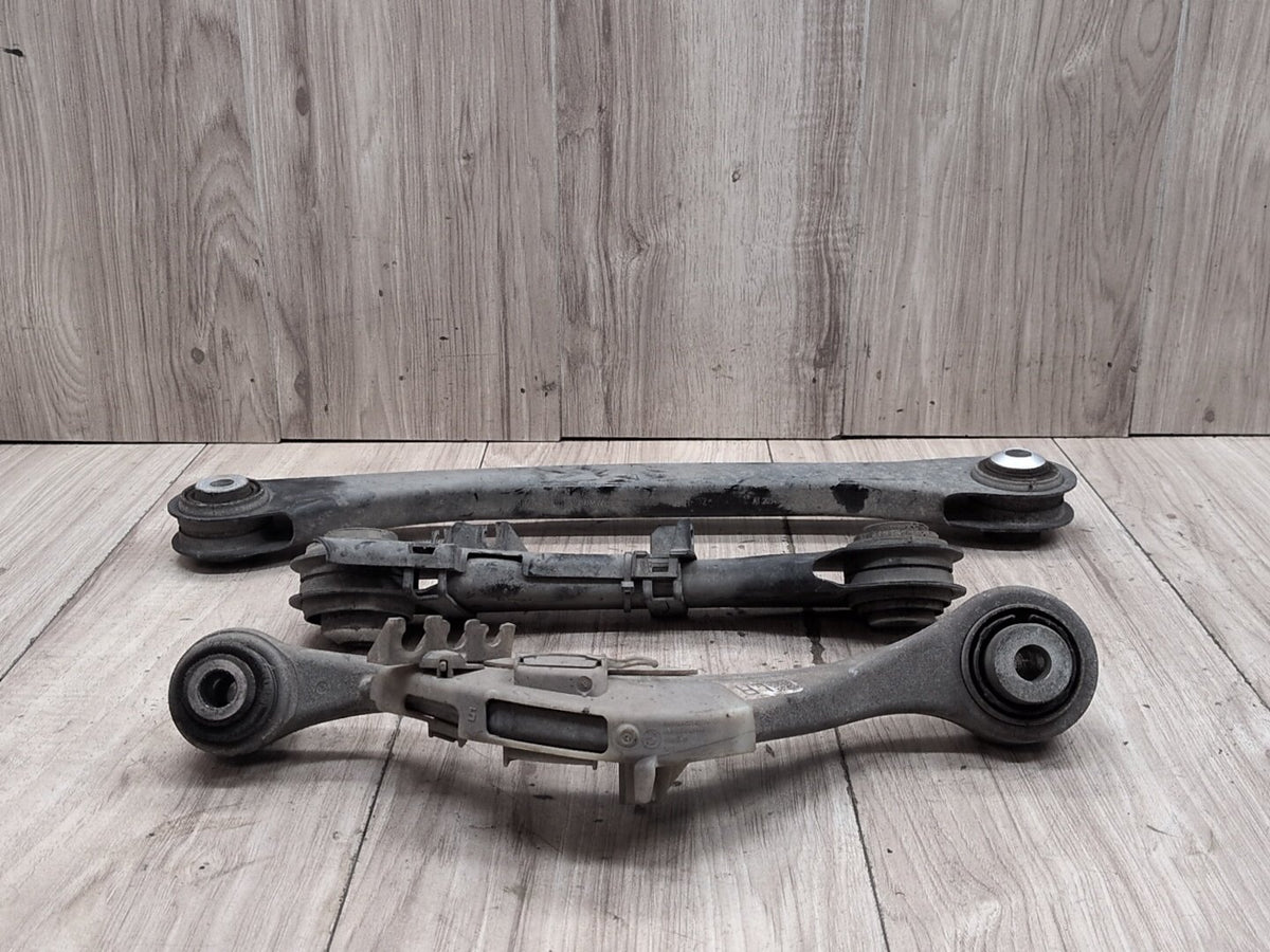 2017-2023 BMW M550i G30 Rear Right Passenger Control Arms SET 6861125