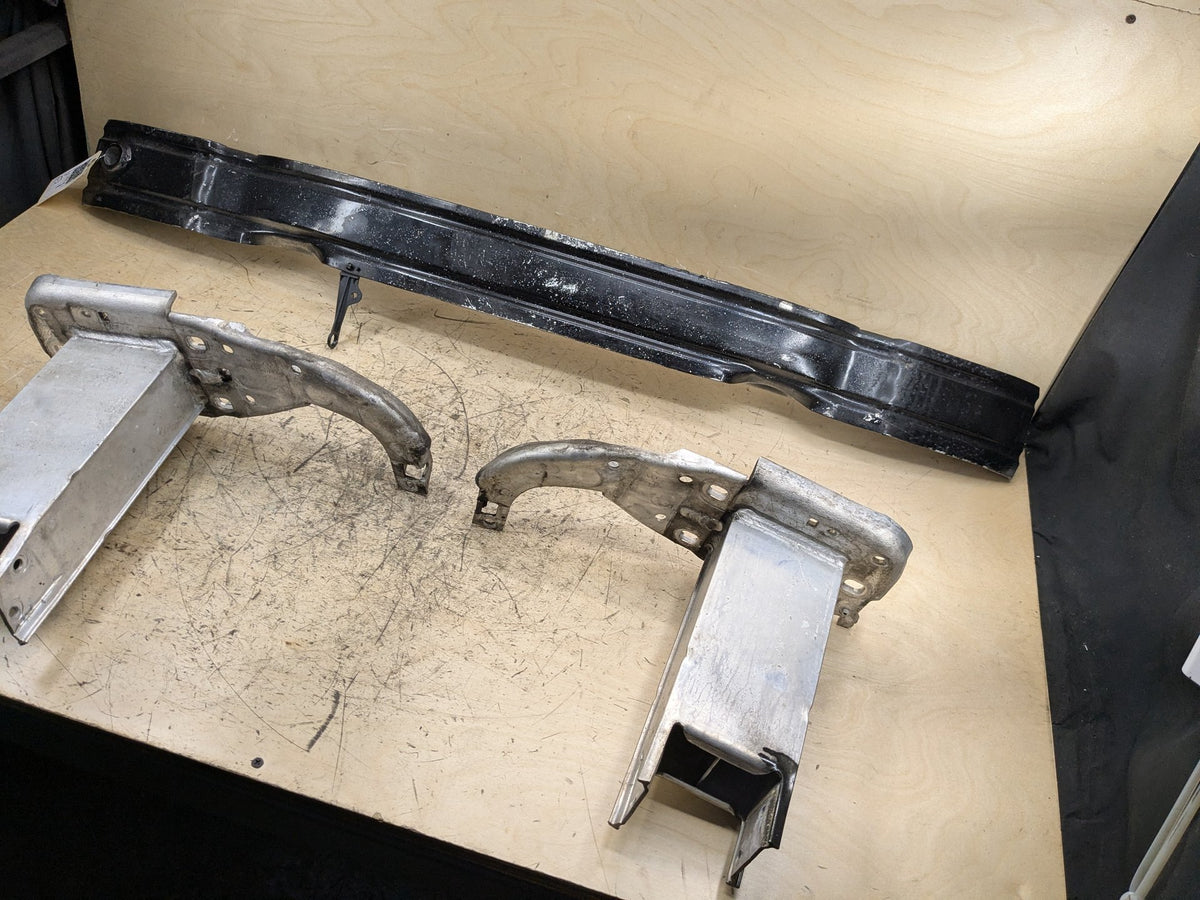 2012-2018 Audi A6 C7 Front Bumper Reinforcement Rebar Bar 4G0807113A OEM