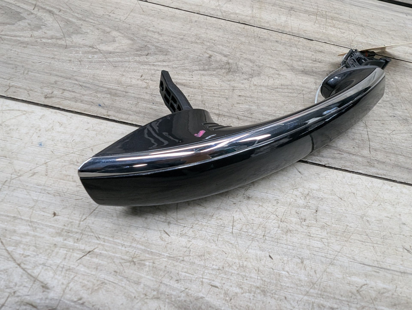 2016-2022 BMW 750Li G12 Front or Rear Right Passenger Exterior Door Handle w/ Comfort Access 7411038