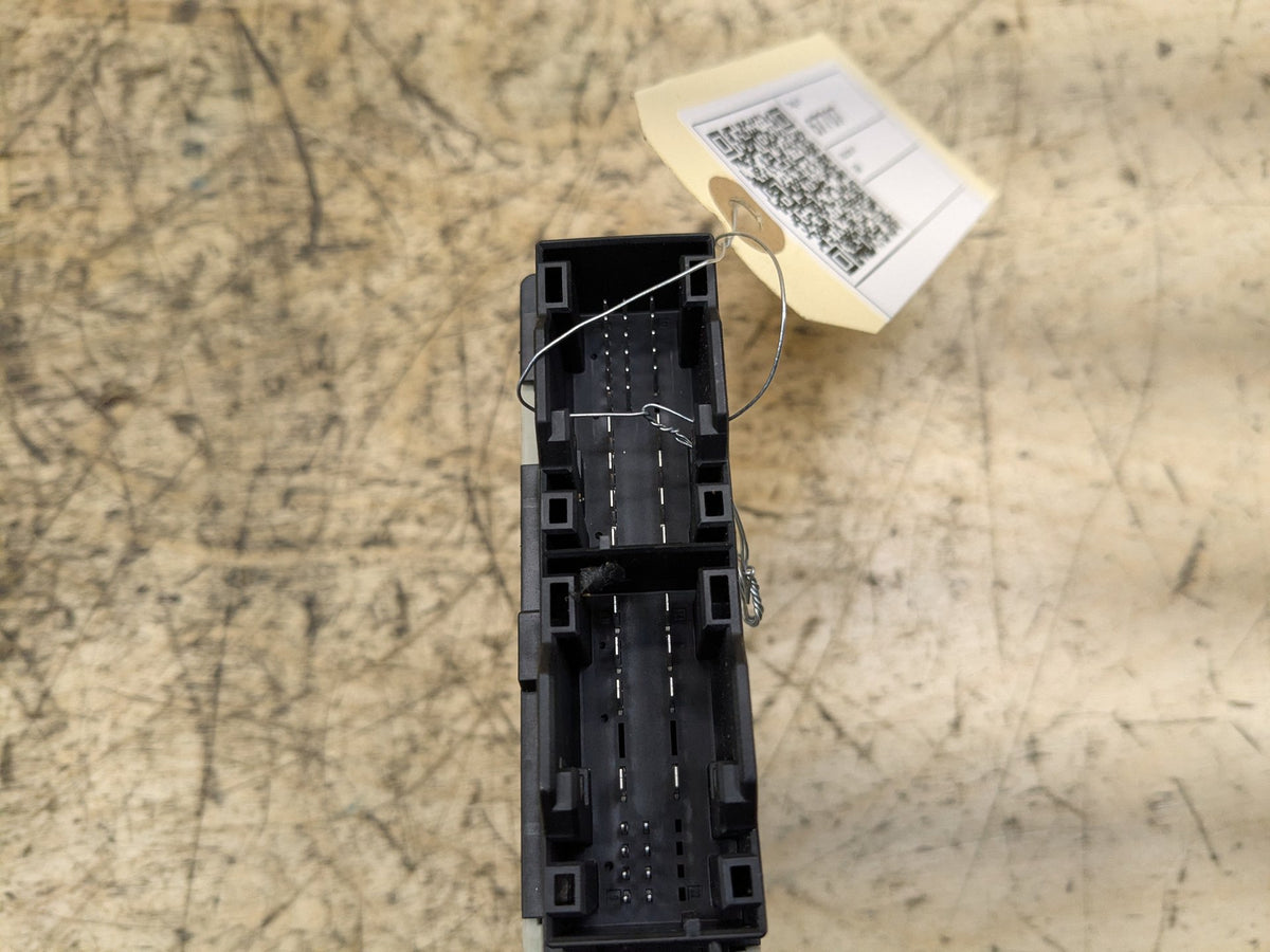 16-19 OEM BMW G11 G12 740 750 B7 Left Driver or Right Passenger Seat Module