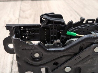 2019-2026 BMW X5 G05 Lower Liftgate Tailgate Lock Latch Actuator 7357112 OEM