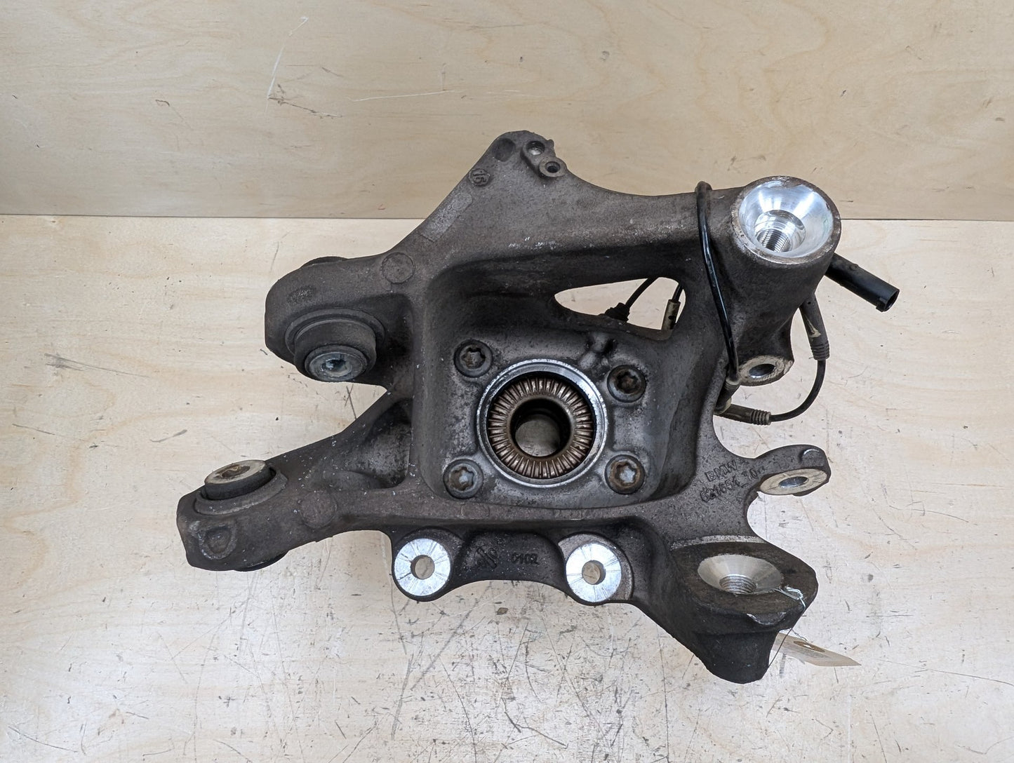 2016-2022 BMW 750i G12 Rear Left Driver Spindle Knuckle w/ Bearing 6865661