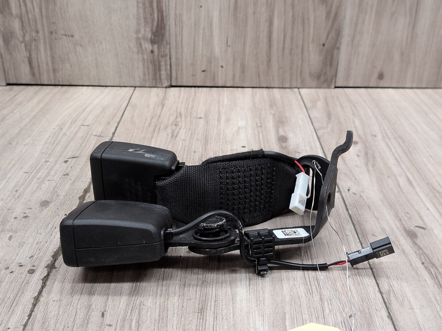 OEM BMW G20 G22 G26 G80 G82 M3 M4 Rear Right Passenger Seatbelt Seat Belt Buckle