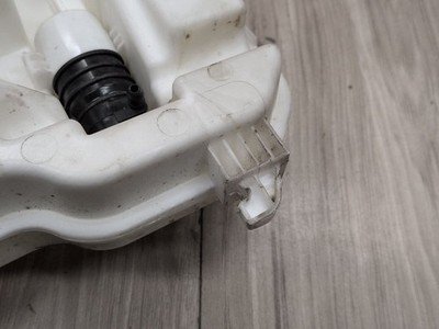 OEM BMW G20 G22 330 M340 430 M440 Windshield Wipe Washer Bottle Tank Reservoir