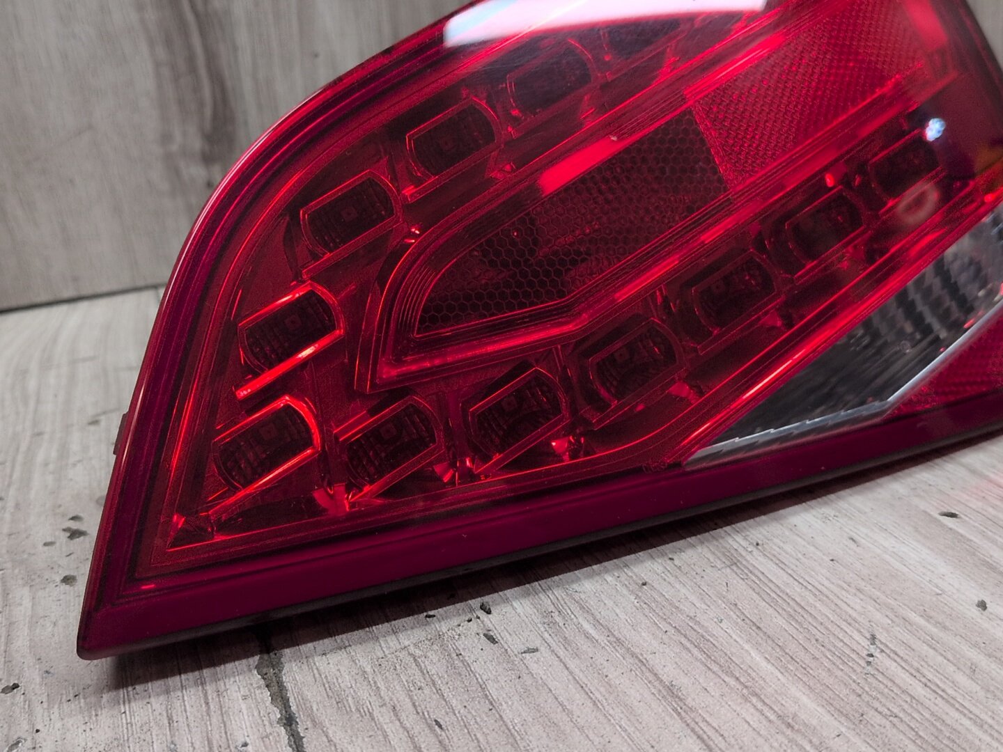2010-2016 Audi S4 B8 Rear Right Passenger Inner Tail Light 8K5945094K OEM