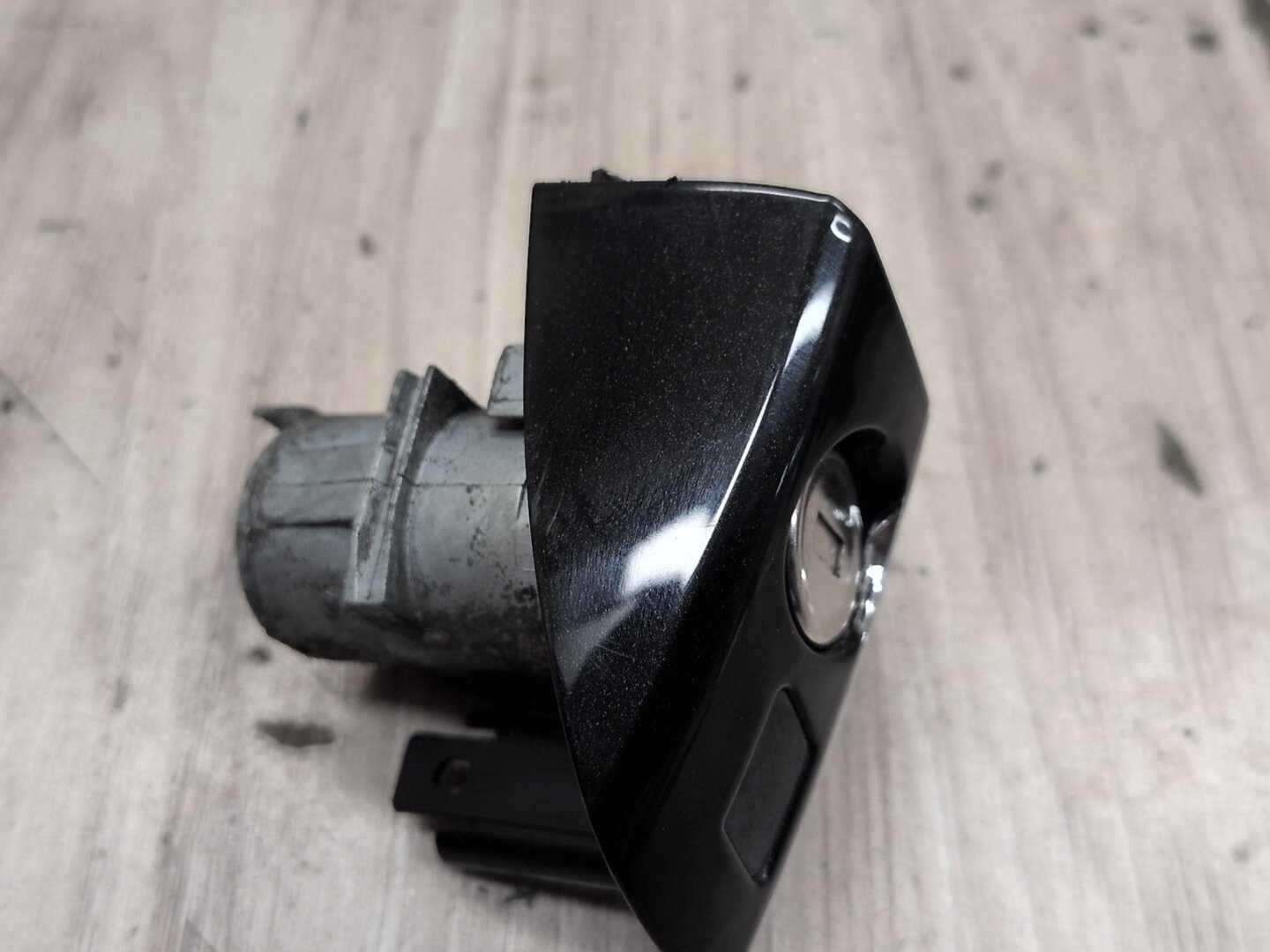 OEM Mercedes-Benz E550 W212 Front Left Rear Trunk Key Lock Mechanism w/ Key SET