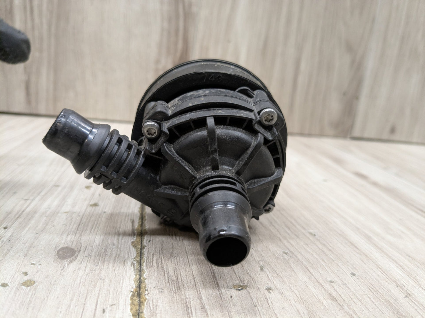 *OEM BMW G01 G05 G20 G22 G30 G42 G80 G82 G83 M3 M4 Engine Auxiliary Water Pump