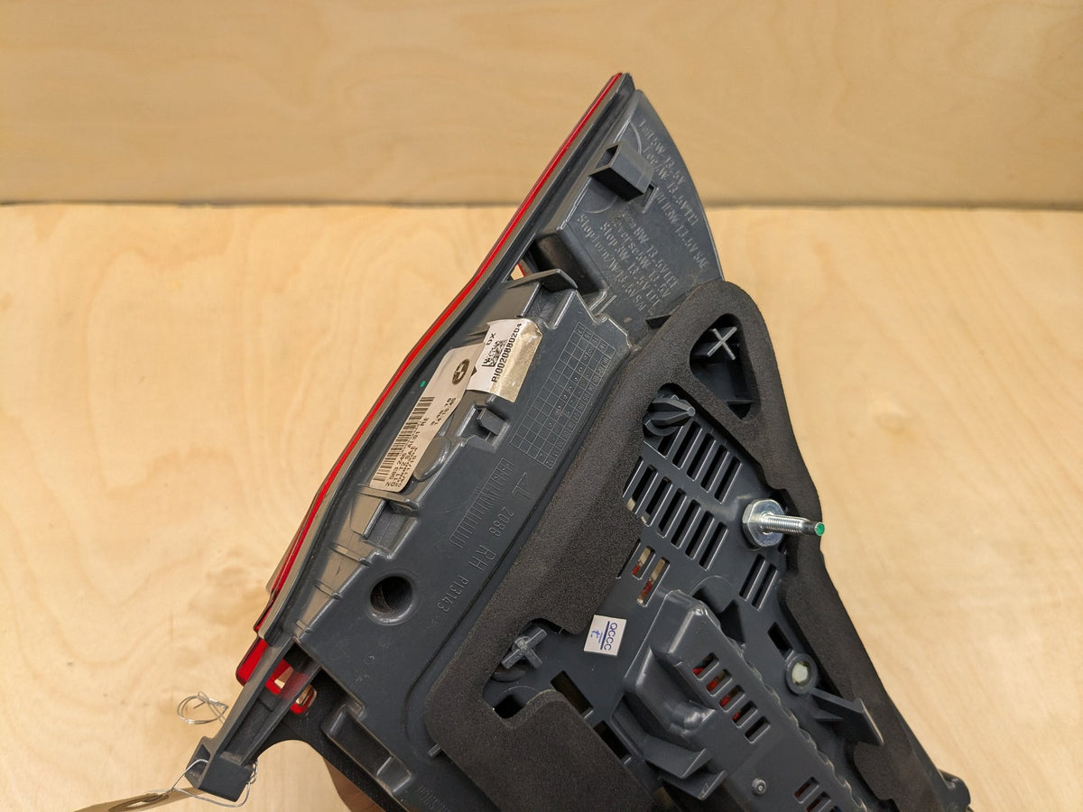 16-19 OEM BMW G11 G12 740 750 Rear Right Passenger Trunk Inner Stop Tail Light