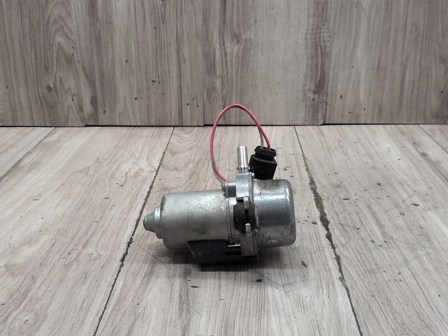 2004-2010 BMW E64 M6 S85B50A Engine Motor Vacuum Pump 6769029