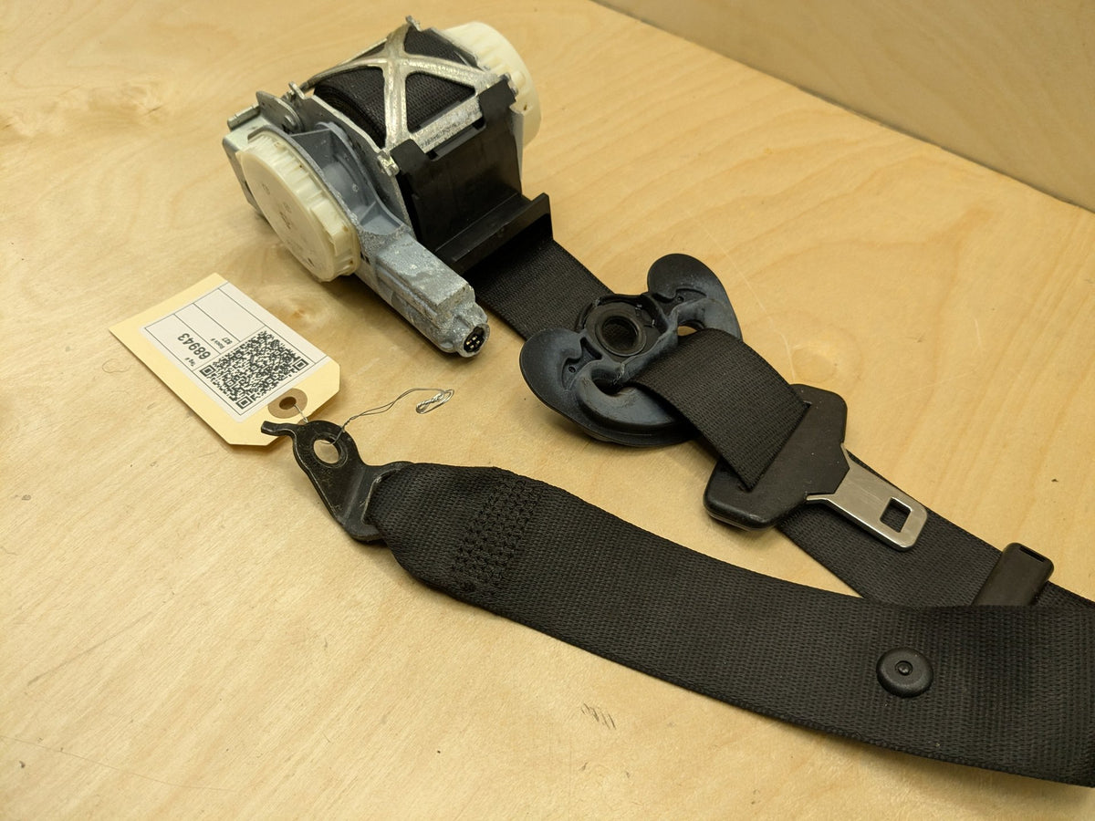 12-20 OEM BMW F30 F36 F80 M3 Front Right Passenger Side Seatbelt Retractor Black