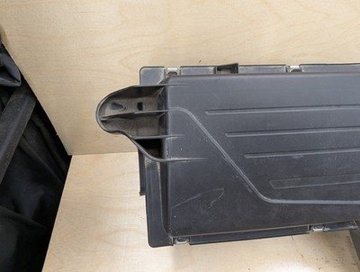 2012-2018 BMW F30 320i N20B20U0 Engine Air Filter Box Assembly 7597589