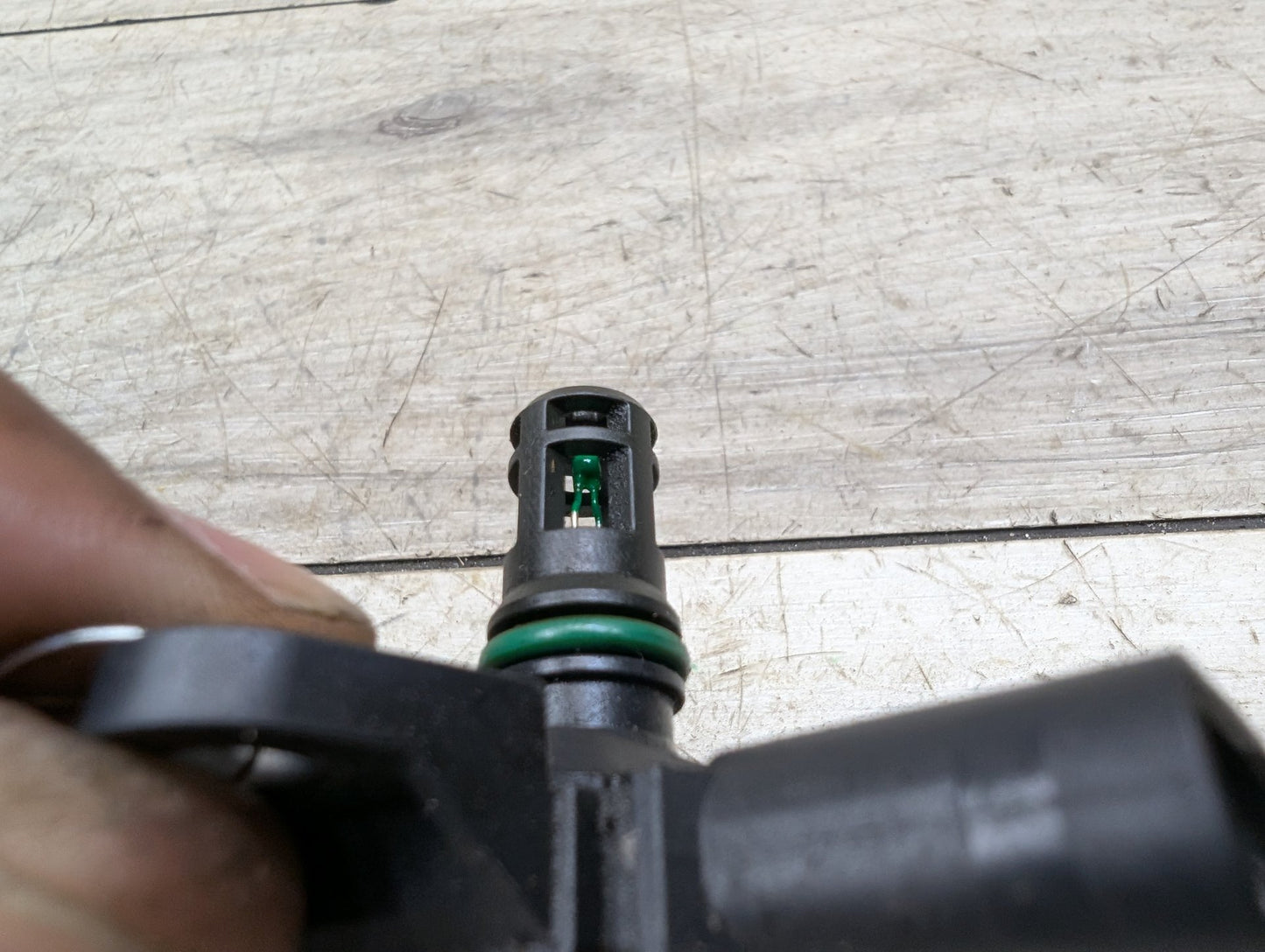 2014 - 2018 BMW X5 F15 Manifold Absolute Pressure (MAP) Sensor 7599042 N63B44O1