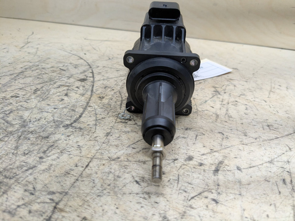 2016-2019 BMW G12 740Li B58B30M0 Turbo Charger Wastegate Actuator 8662676