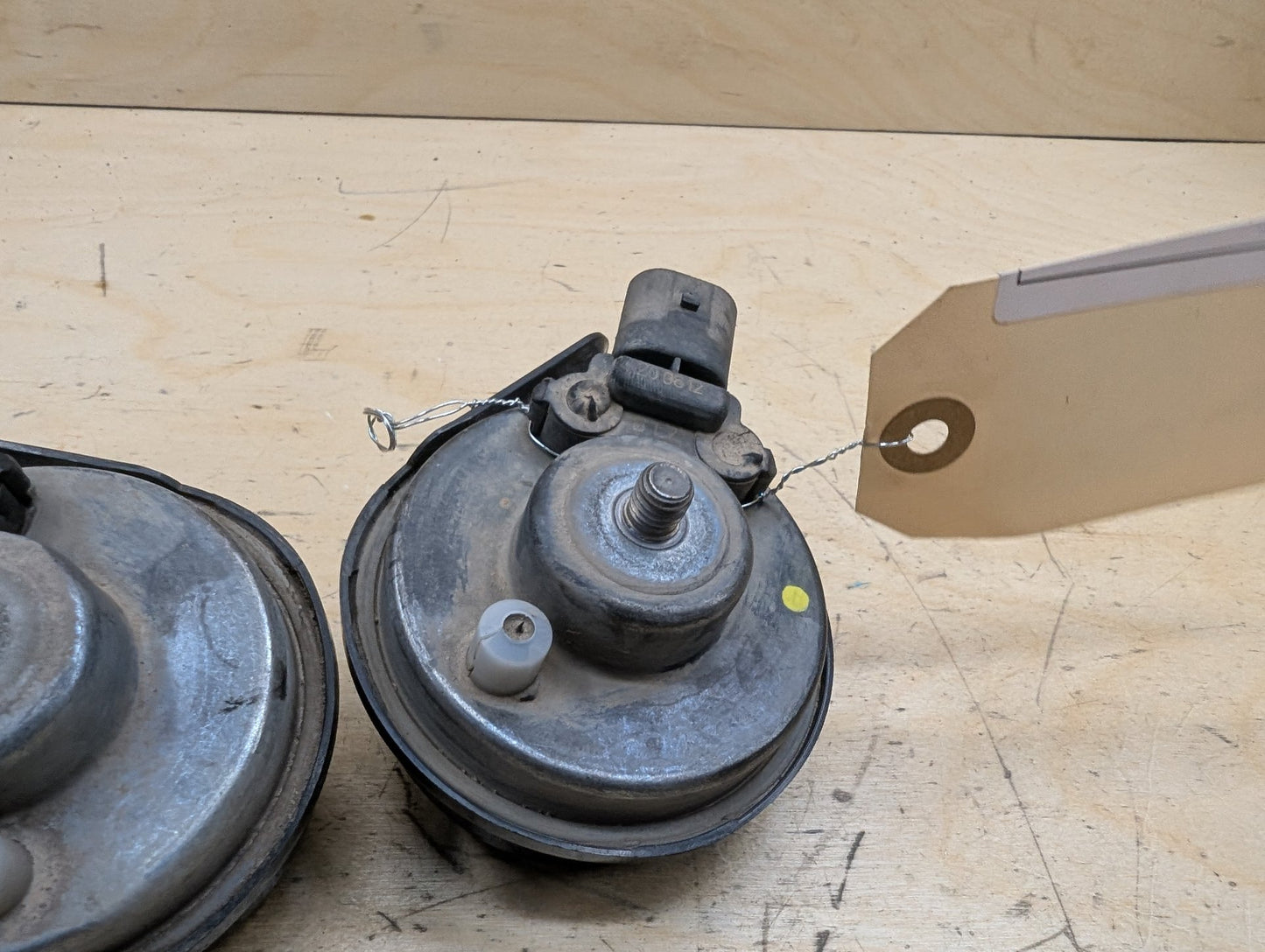 2012-2018 BMW 328i F30 Alarm Horns SET 7300975