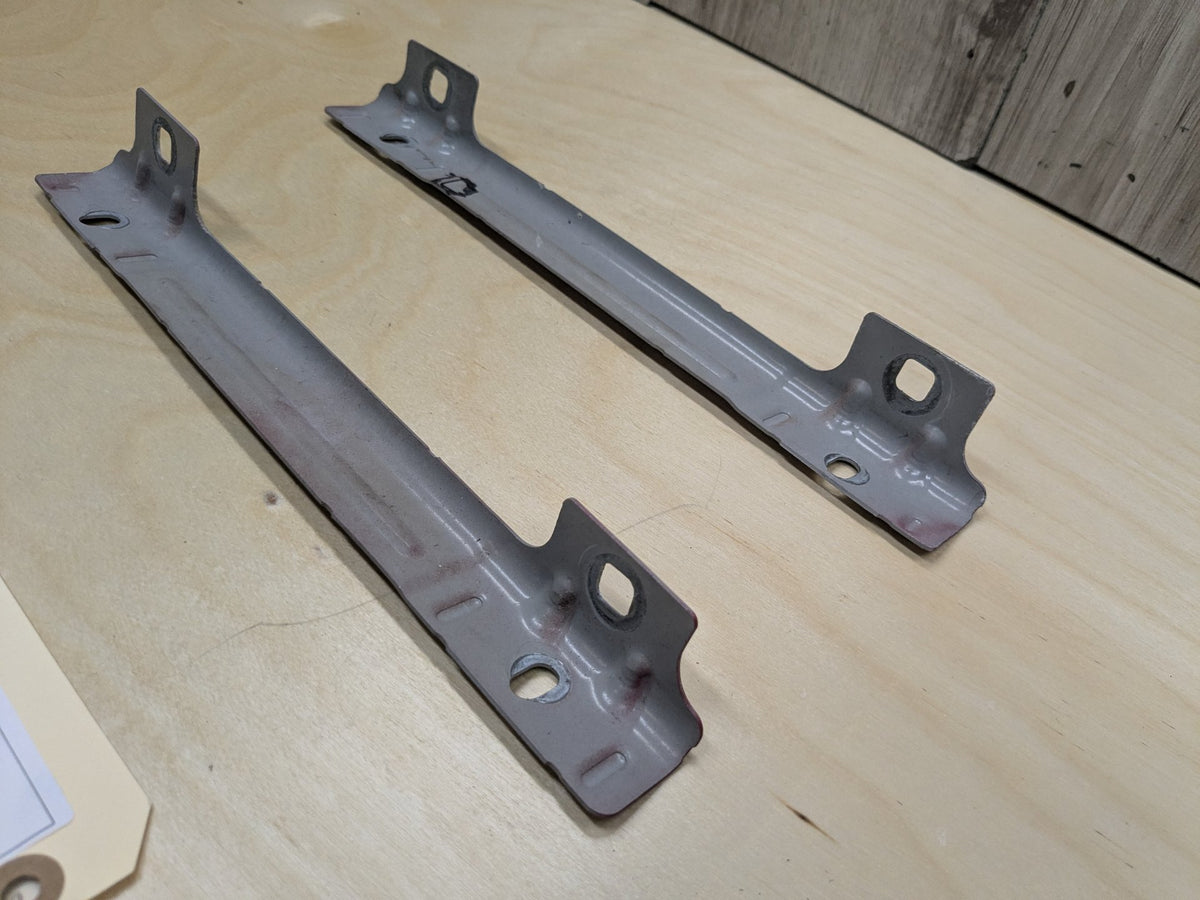 2009-2011 Mercedes-Benz SLK-Class R171 Fender Brackets SET A1718810914 OEM