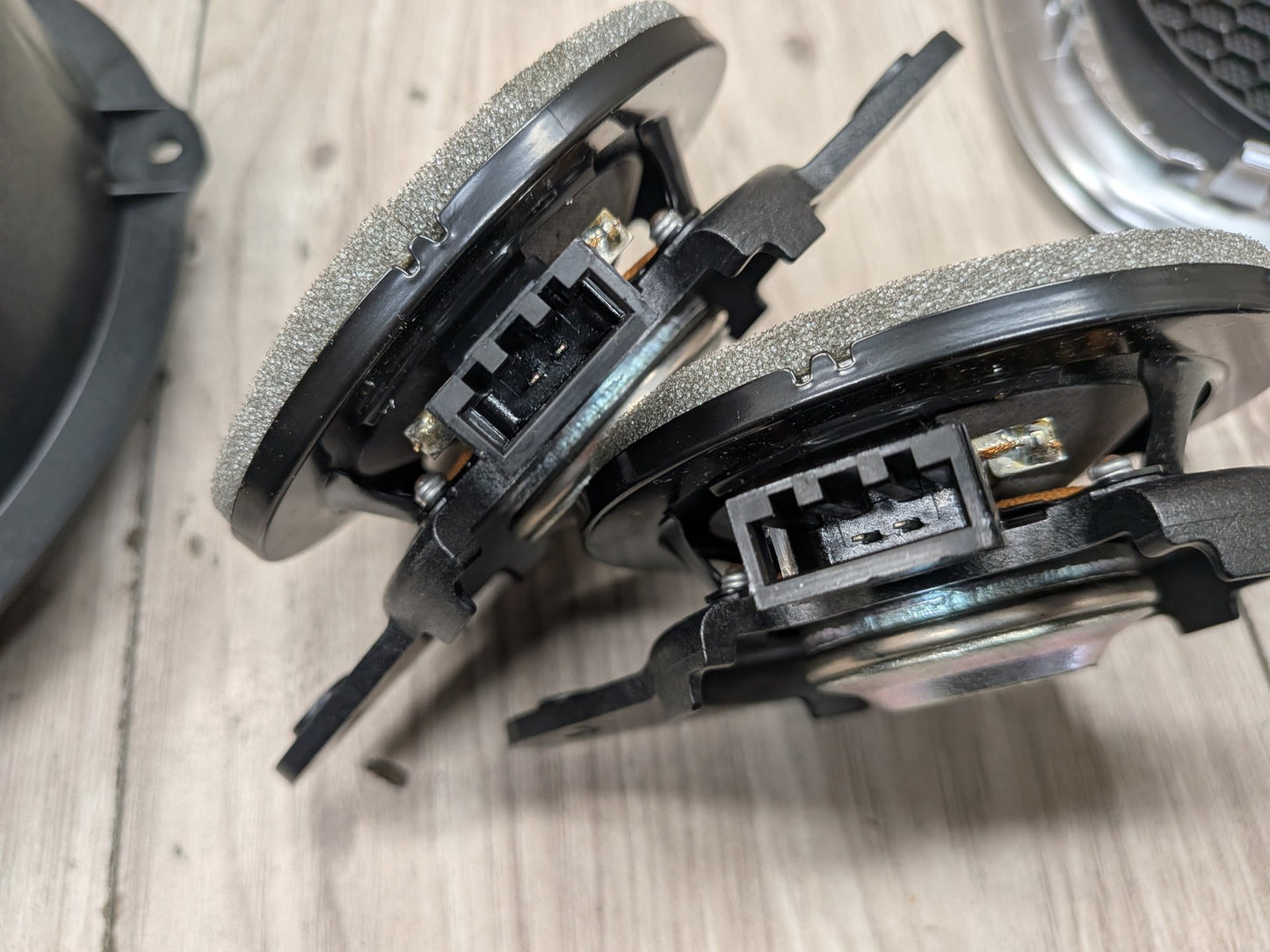 15-18 OEM Audi Q3 BOSE Subwoofer Sound Audio Speakers SET PN: 8U0035382A