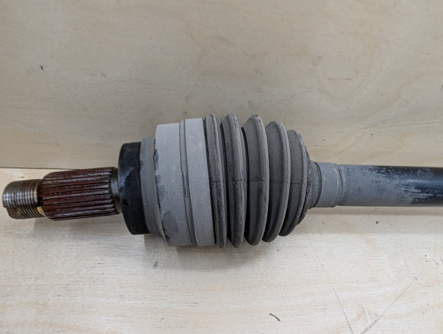 2012-2018 BMW 320i F30 Rear Right Passenger Half Shaft Output CV Axle 7609352