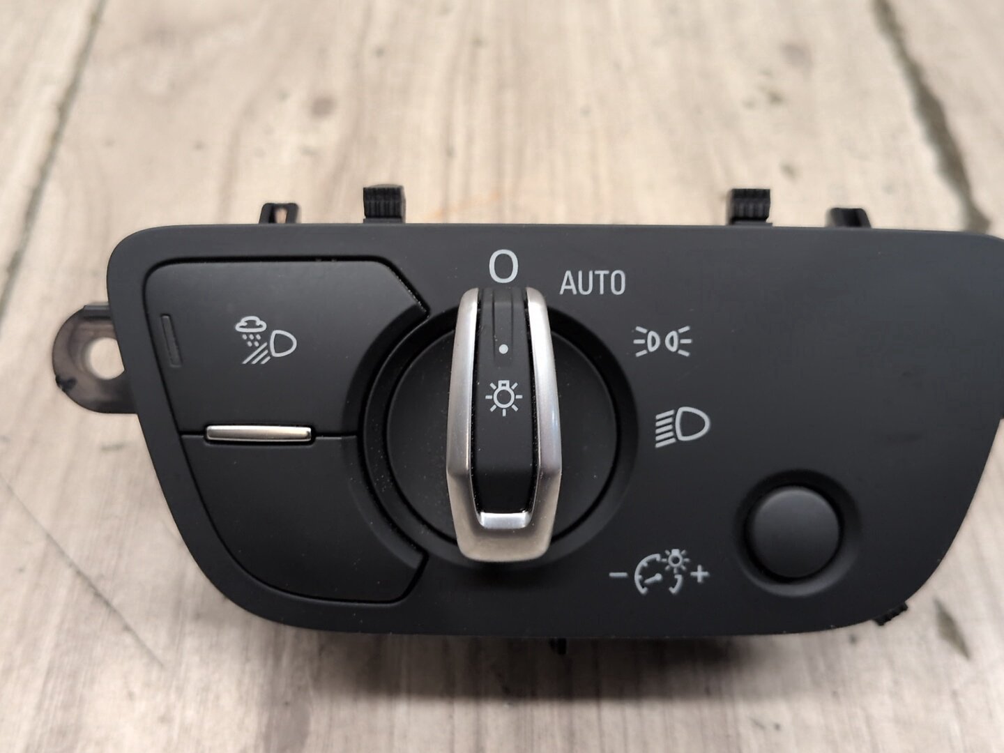 2018-2023 Audi S4 B9 Headlamp Switch 4M0941531AK