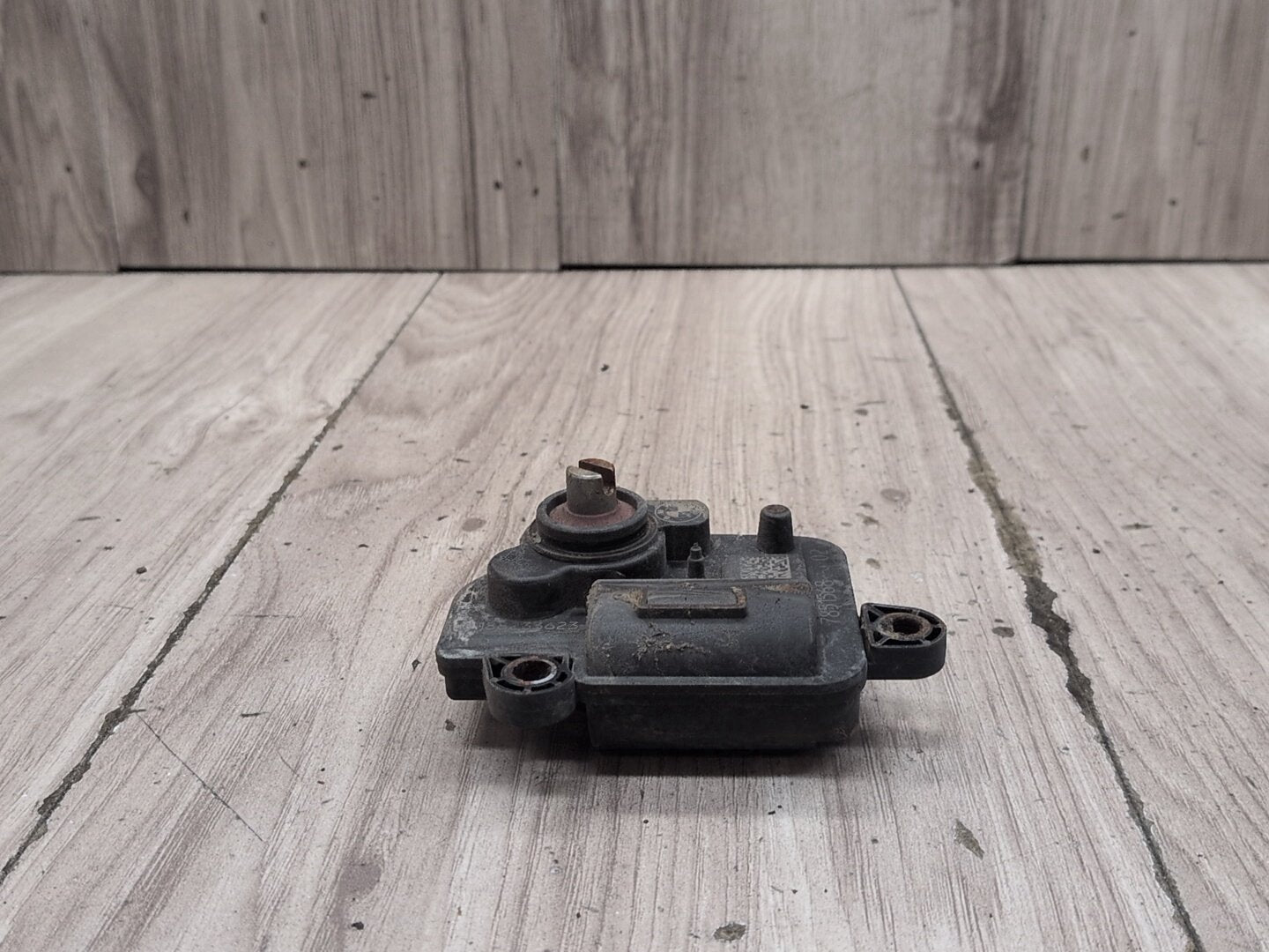 2015-2018 BMW X5 F85 Muffler Exhaust Flap Actuator 7851568