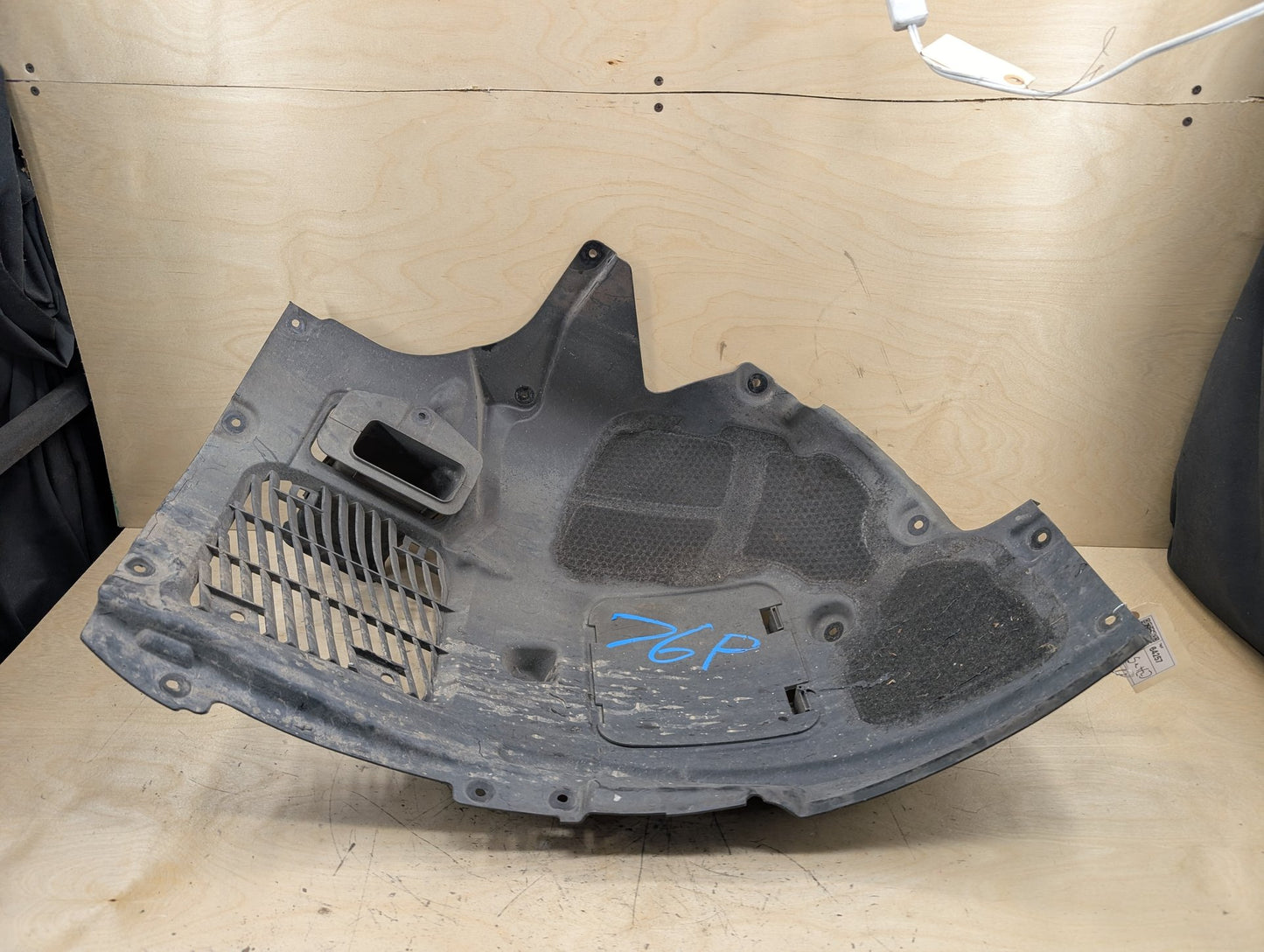 16-19 OEM BMW G11 G12 740 750 Front Right Passenger Fender Liner Splash Shield